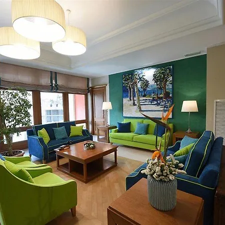Iseo Lago Hotel מלון איסאו